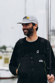 Portrait de Matthieu Bollaert de retour de pêche