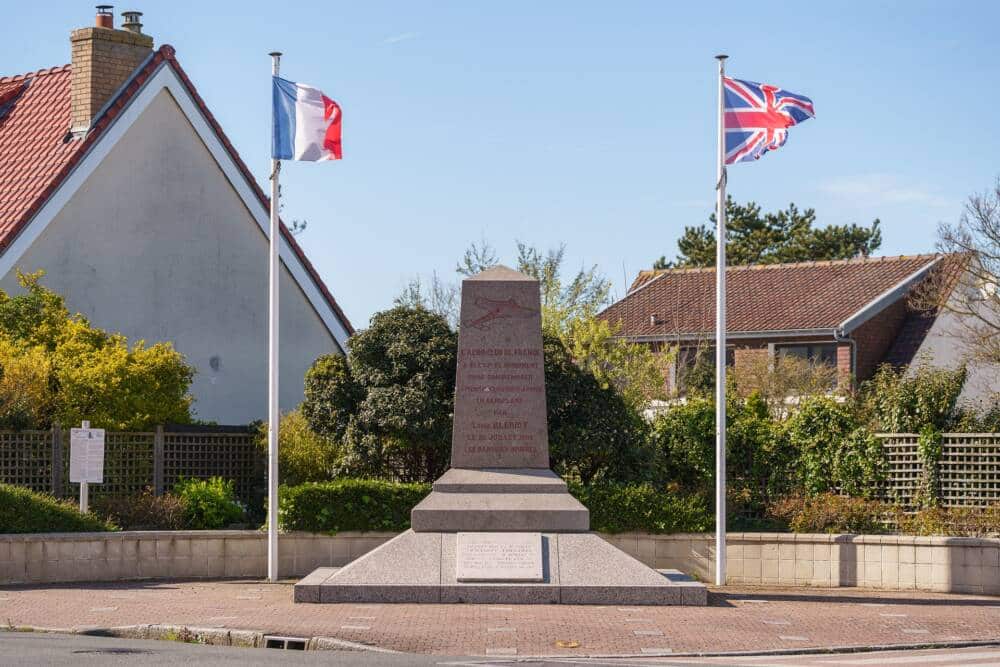 stele-louis-bleriot-sangatte