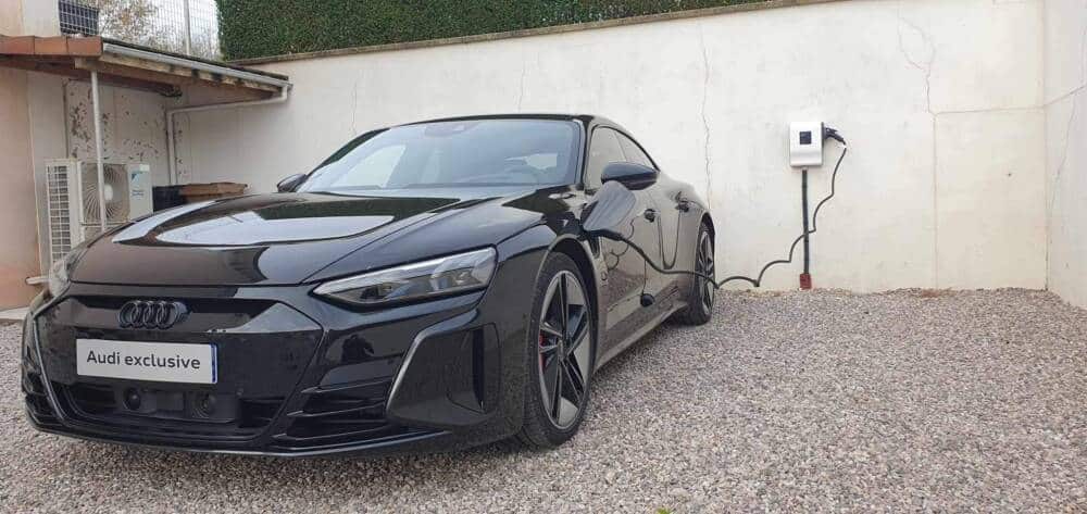Borne de Recharge pour Véhicules Electriques