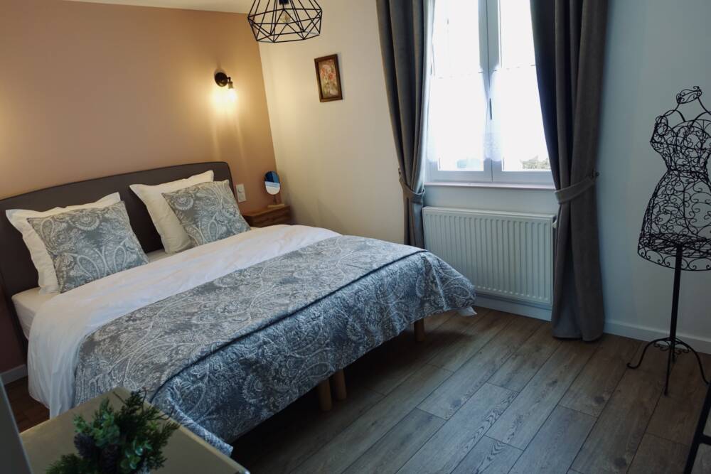 Chambre lit queen size