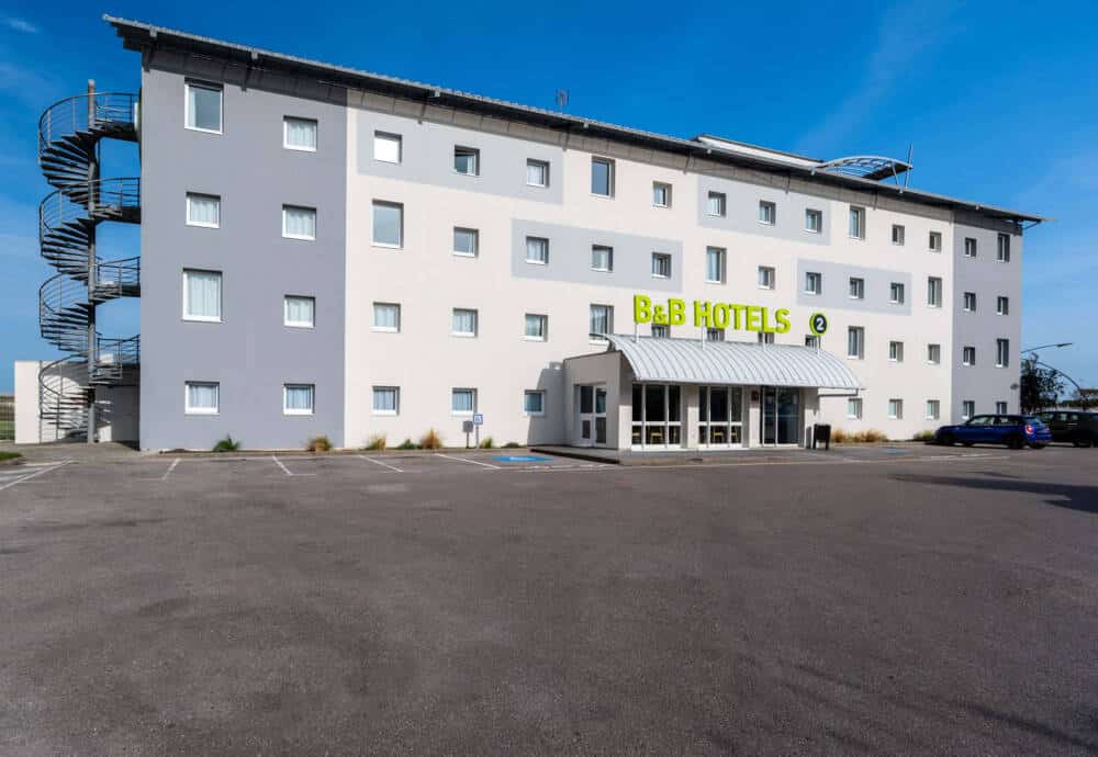 hotel-calais-terminal-2-etoiles_4743_exterior