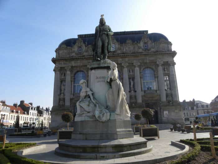 Monument jacquard