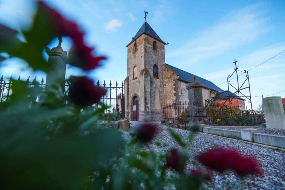 eglise-hames-boucres-vegetation